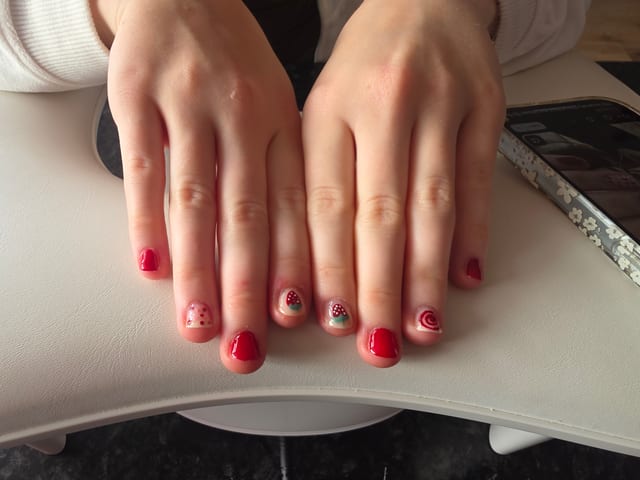 Strawberry nail art set